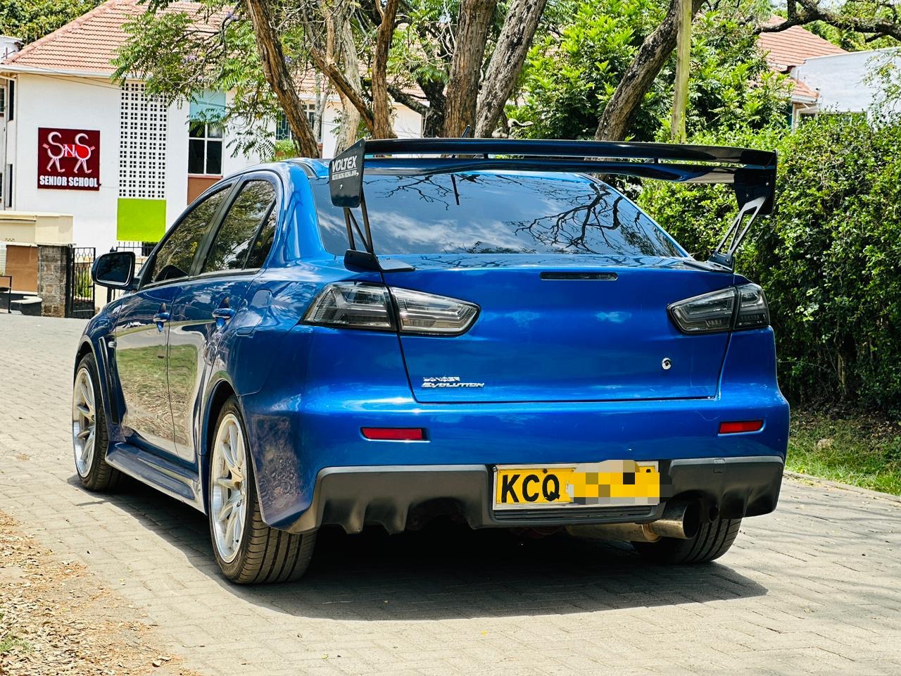 2012 Mitsubishi  Evo 10 - Thumbnail 3