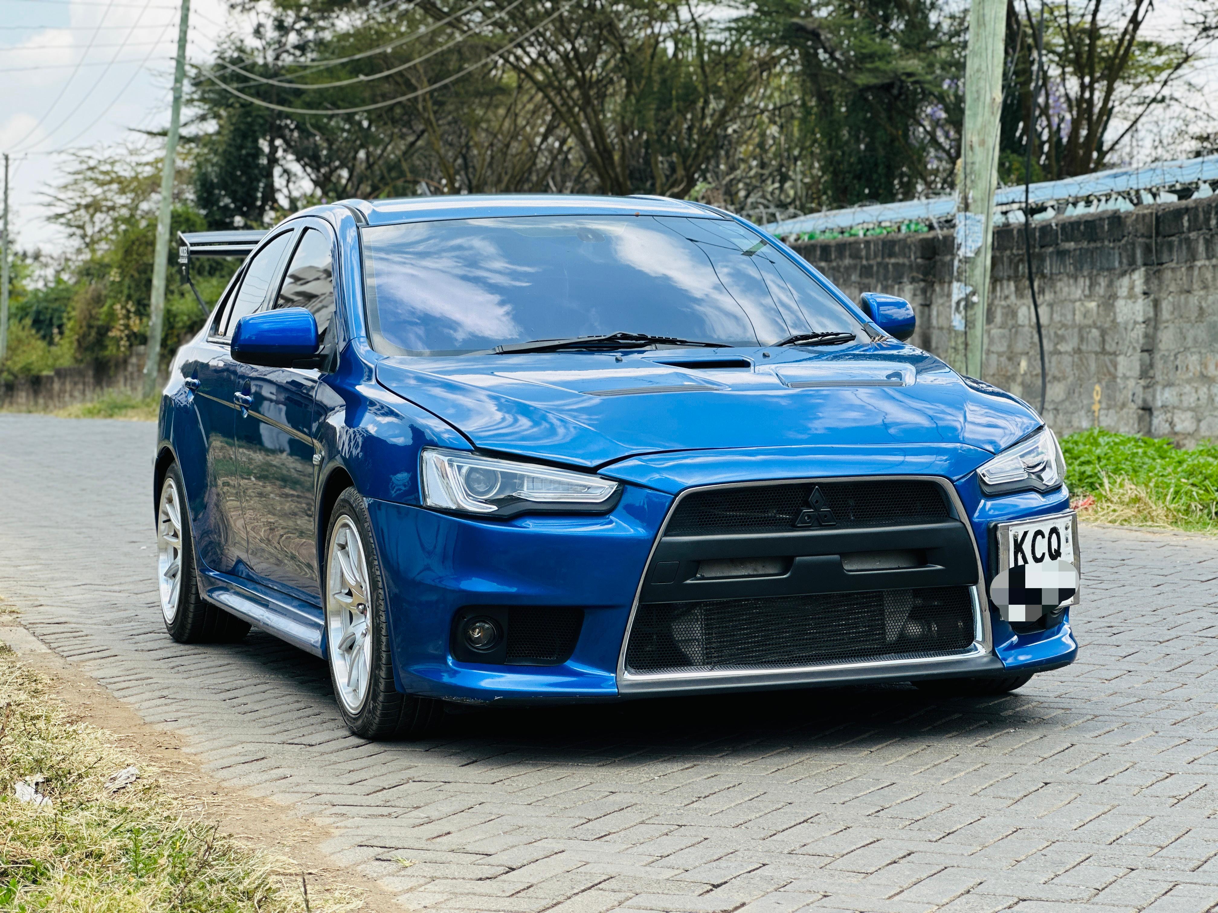 2012 Mitsubishi  Evo 10 - Thumbnail 2