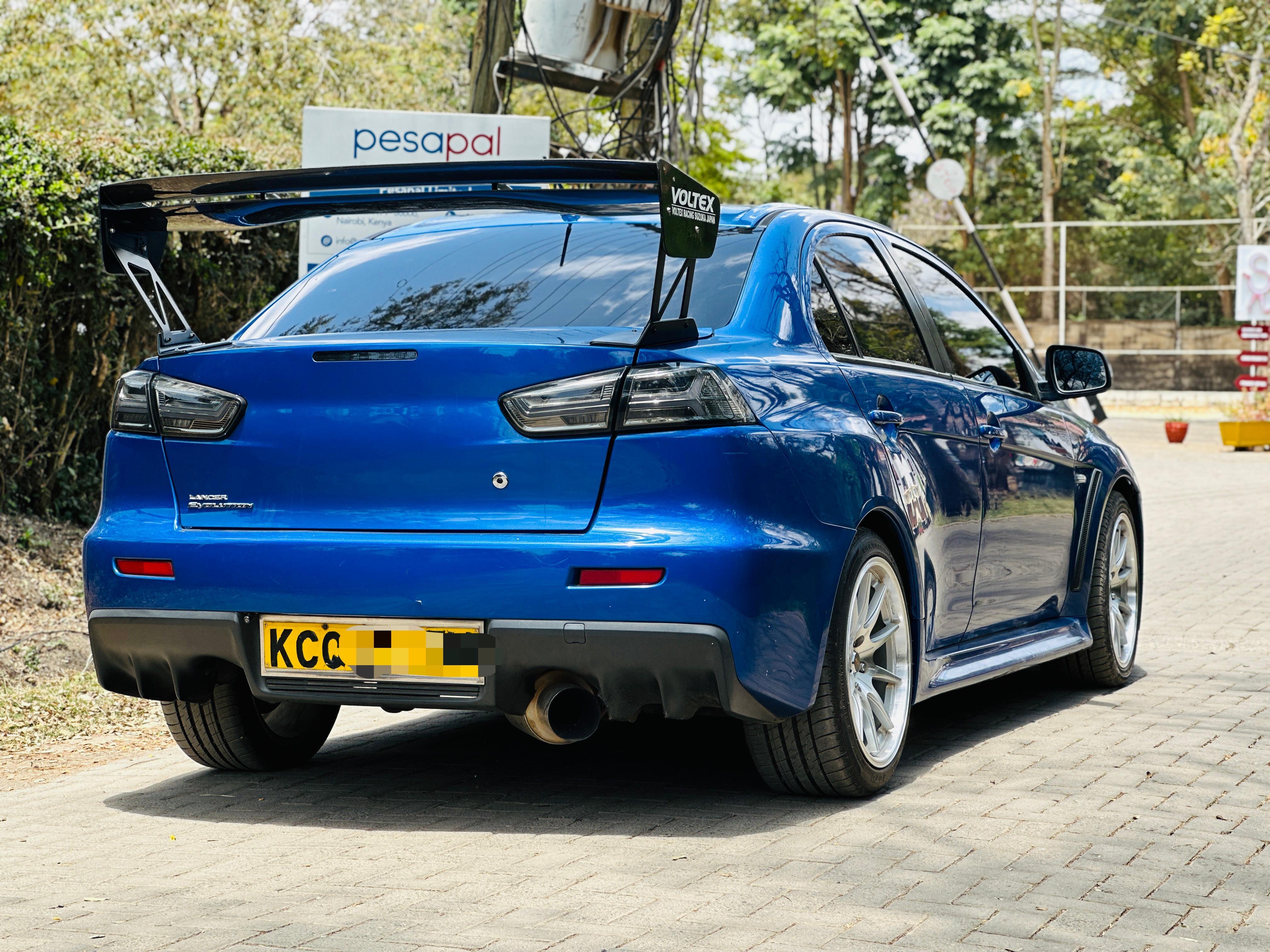 2012 Mitsubishi  Evo 10 - Thumbnail 4