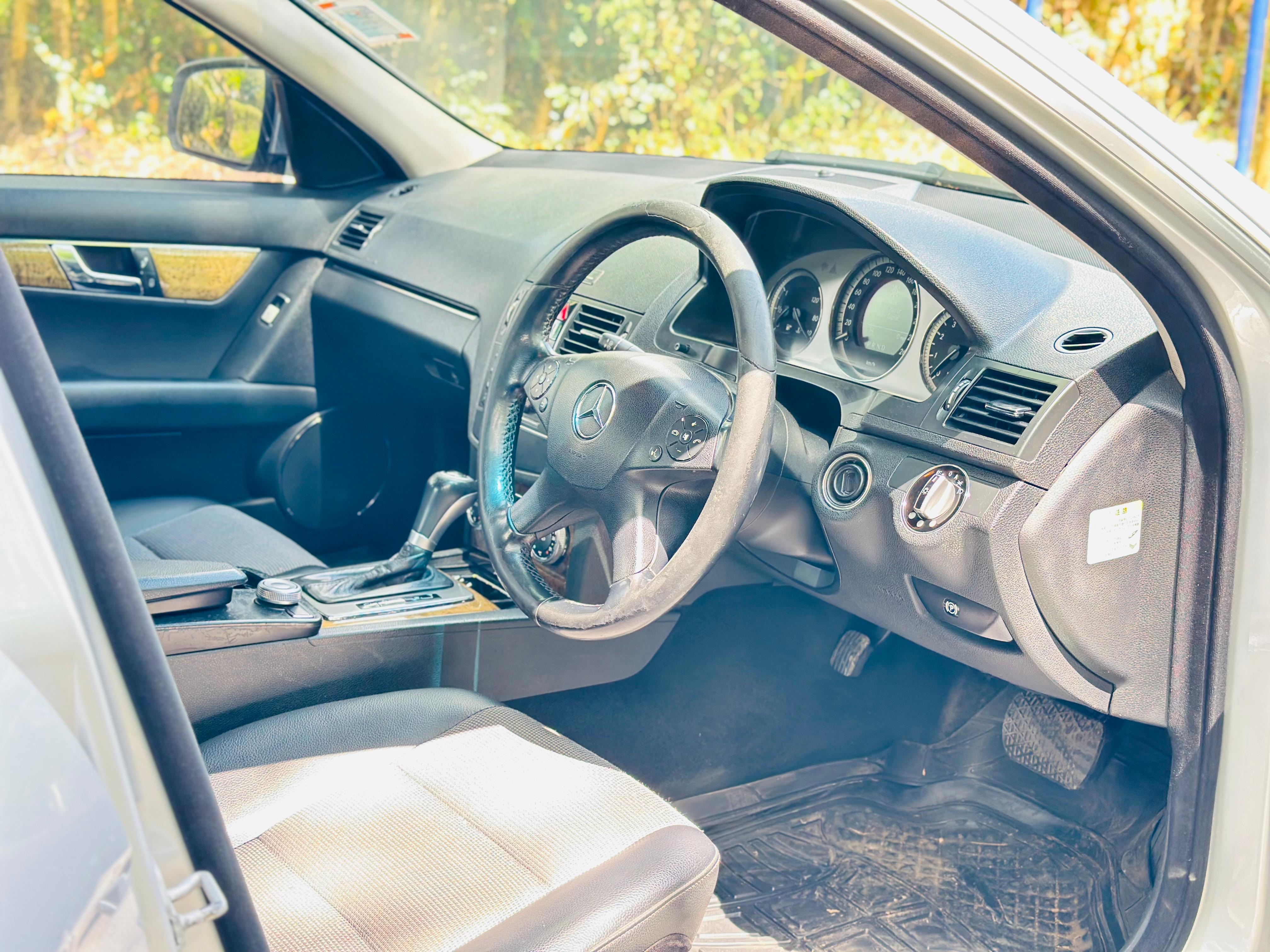 2009 Mercedes-Benz C200 - Thumbnail 5