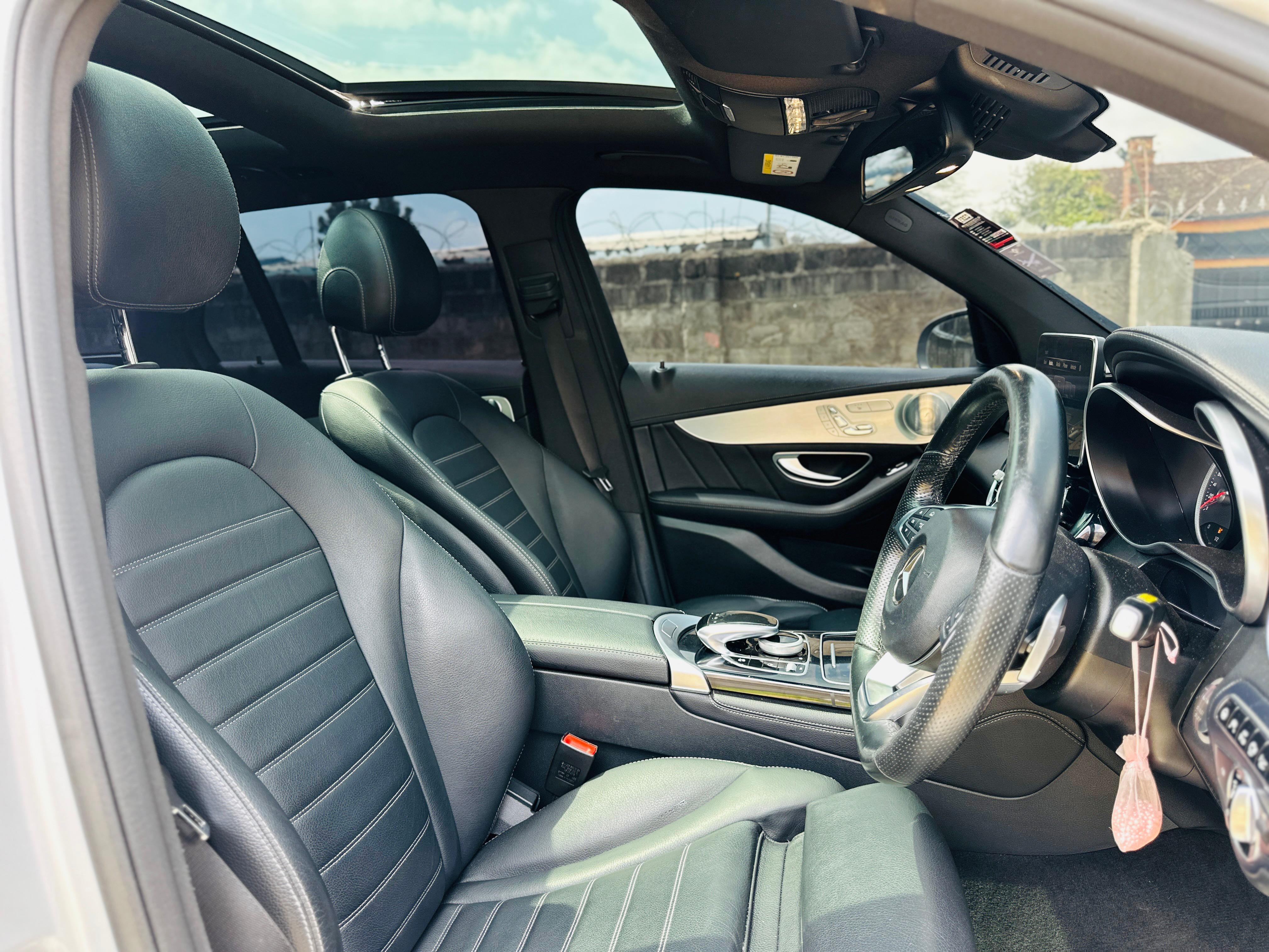 2016 Mercedes-Benz GLC 250 - Thumbnail 7