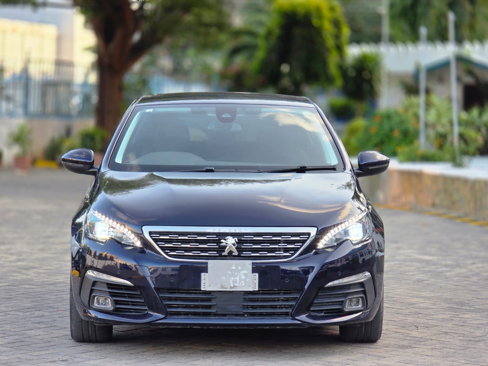 2018 Peugeot 308 - Thumbnail 11