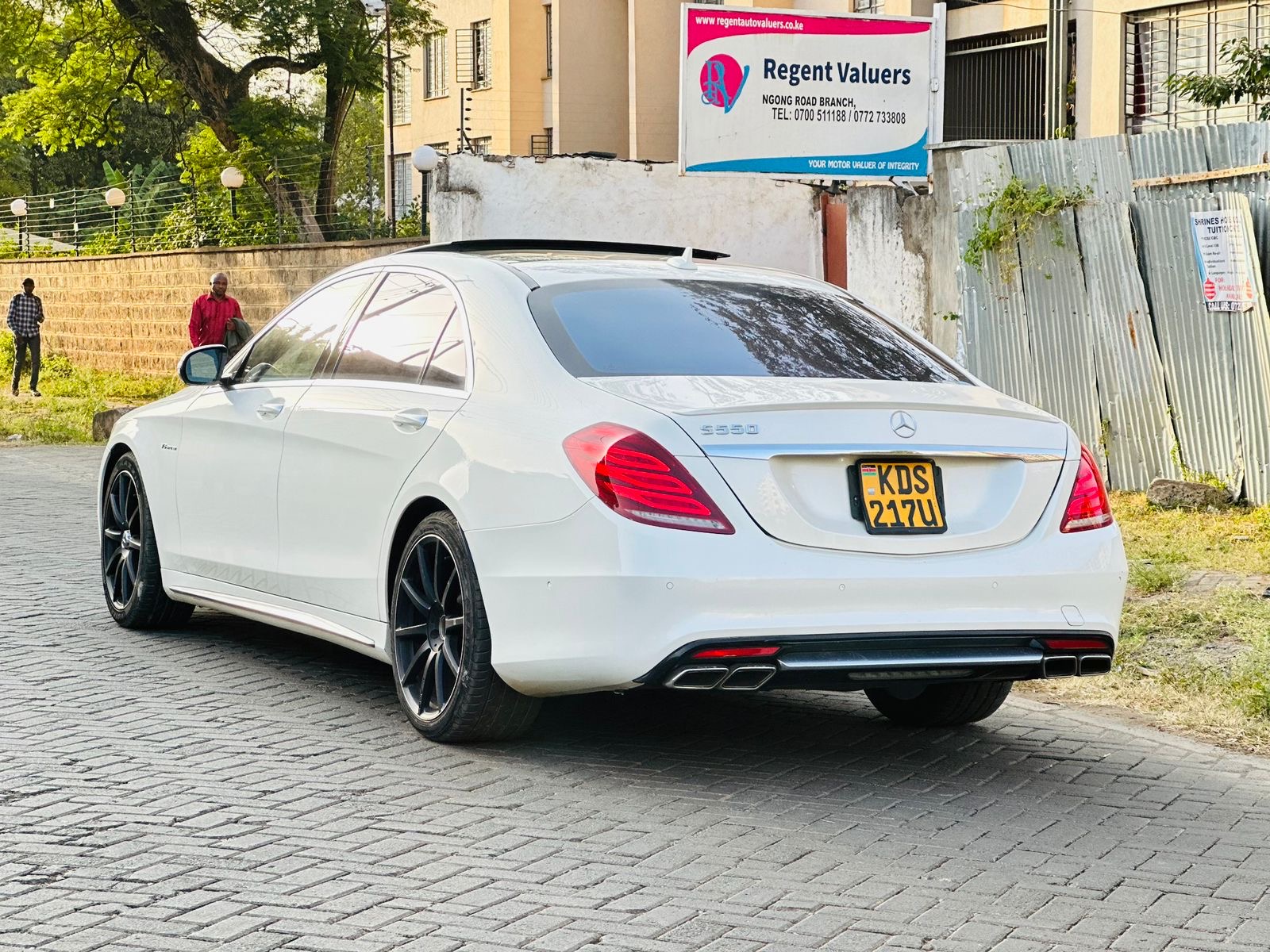 2016 Mercedes-Benz S550 Maybach Spec - Thumbnail 4