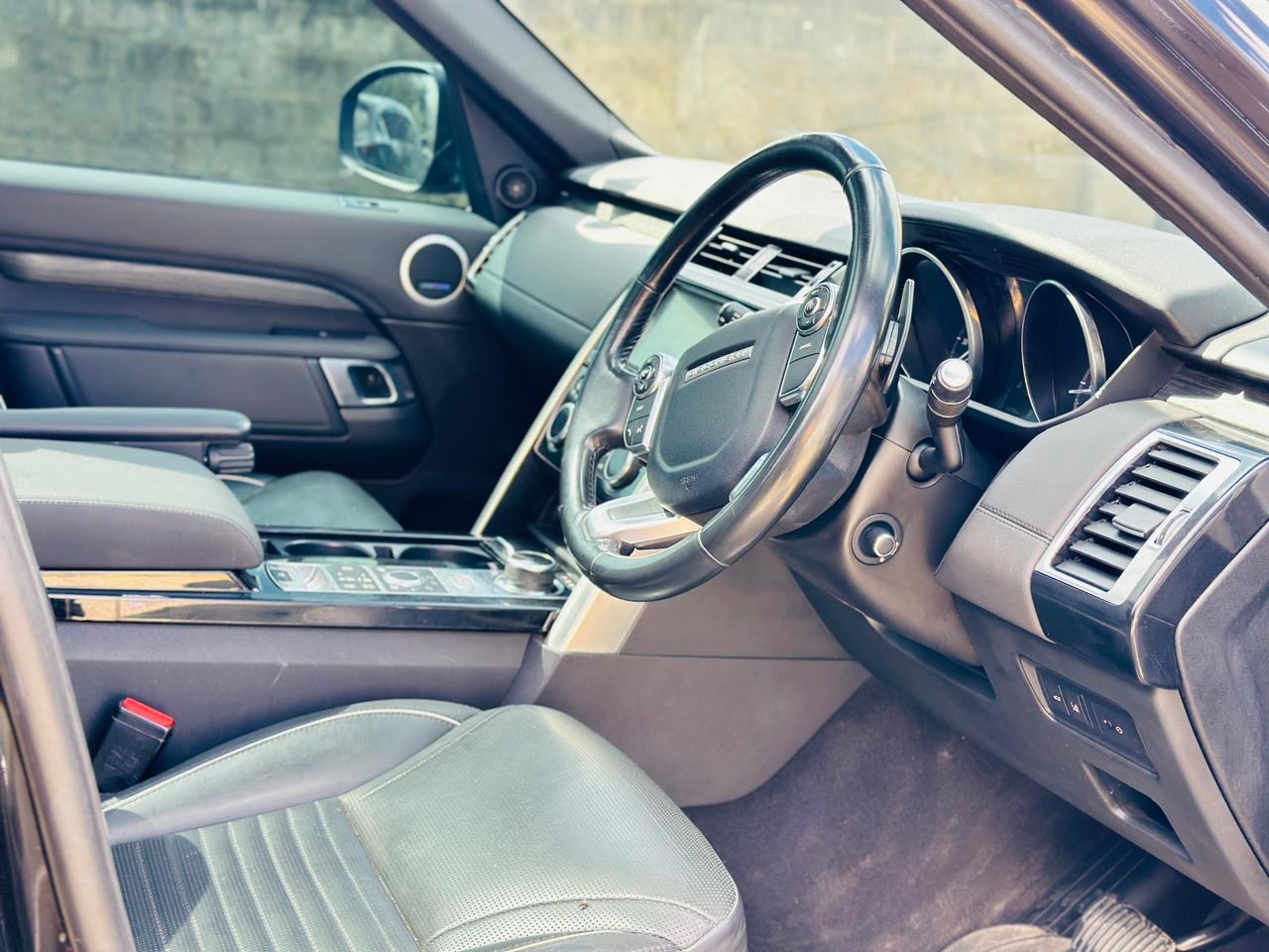 2017 Range Rover Discovery 5 - Thumbnail 7