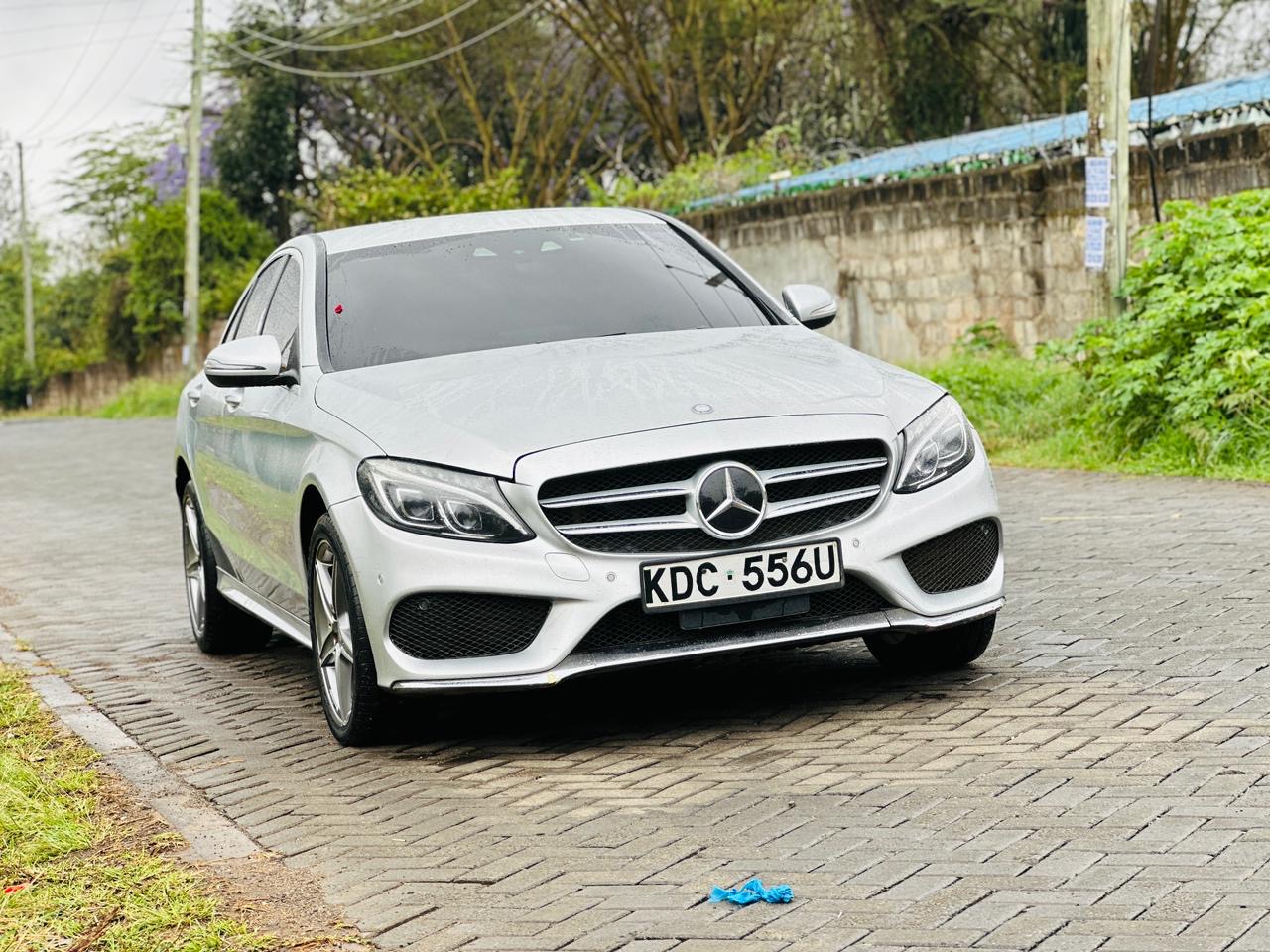 2015 Mercedes-Benz C200 - Thumbnail 4