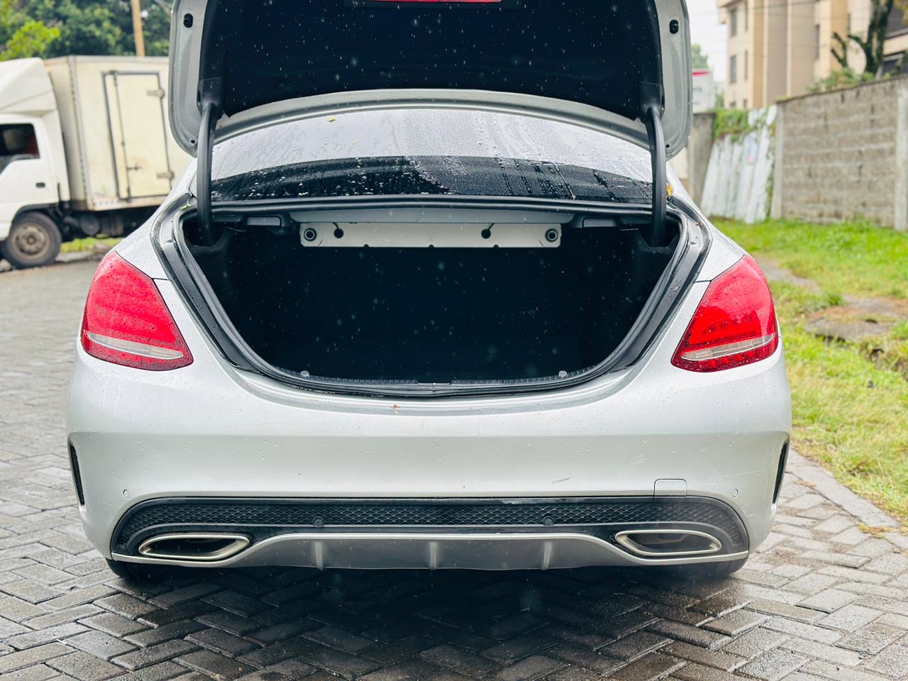 2015 Mercedes-Benz C200 - Thumbnail 3