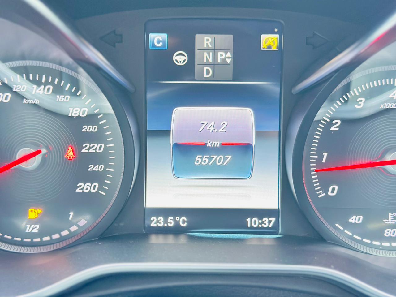 2016 Mercedes-Benz C200 - Thumbnail 3