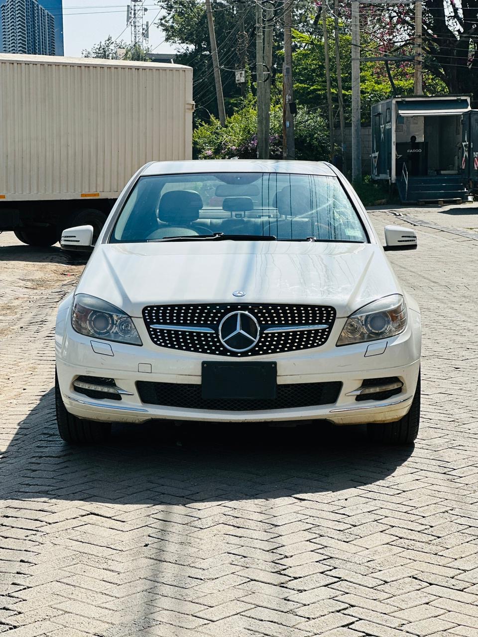 2011 Mercedes-Benz C250