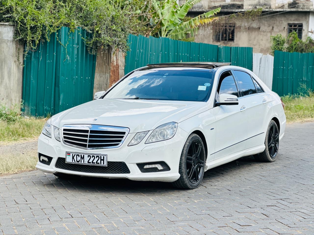 2011 Mercedes-Benz E250 - Thumbnail 6