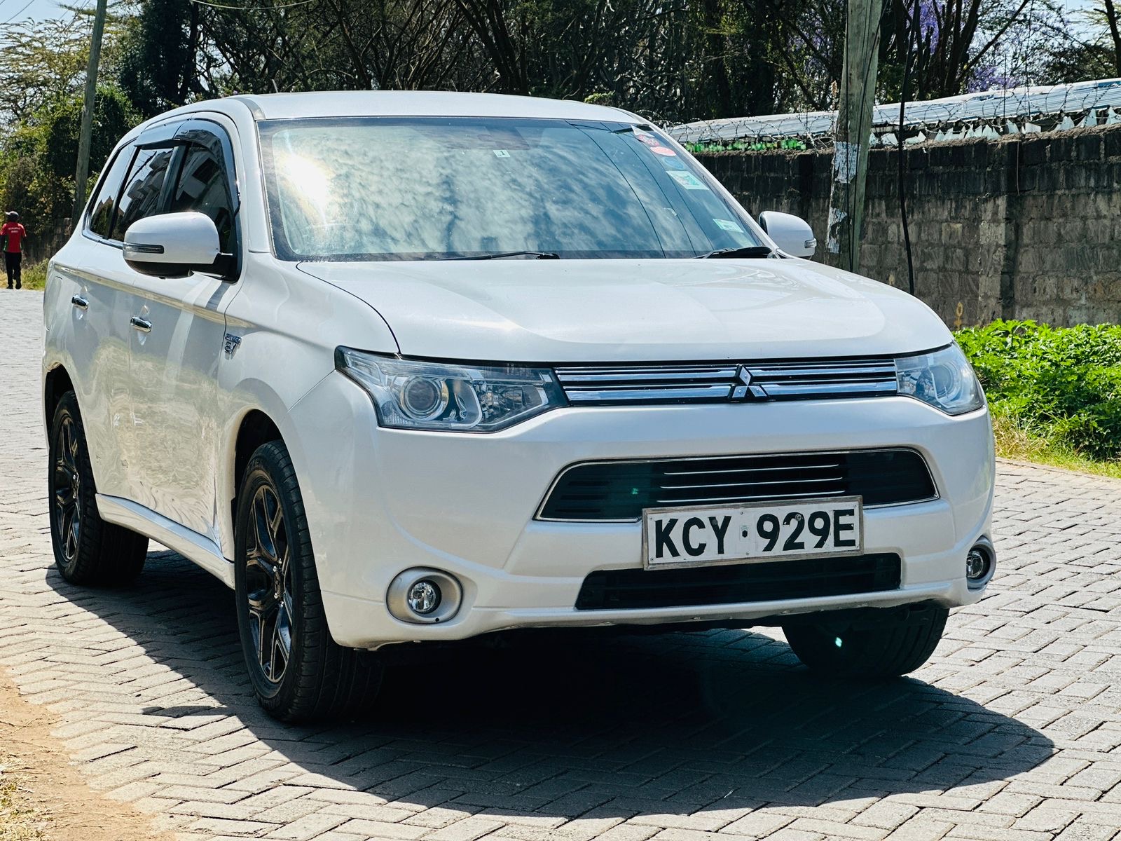 2013 Mitsubishi Outlander PHEV - Thumbnail 7