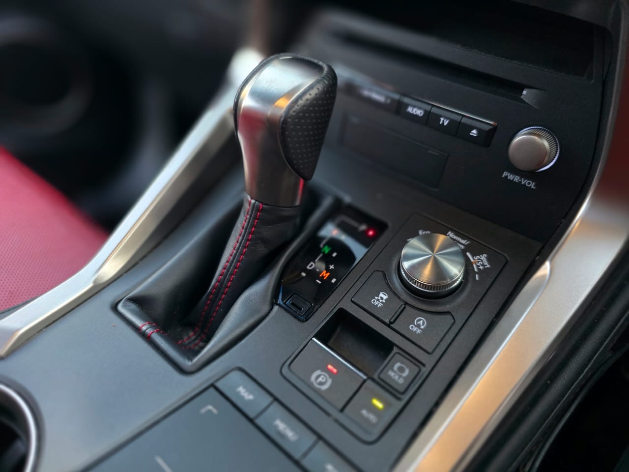 2018 Lexus NX300 - Thumbnail 2